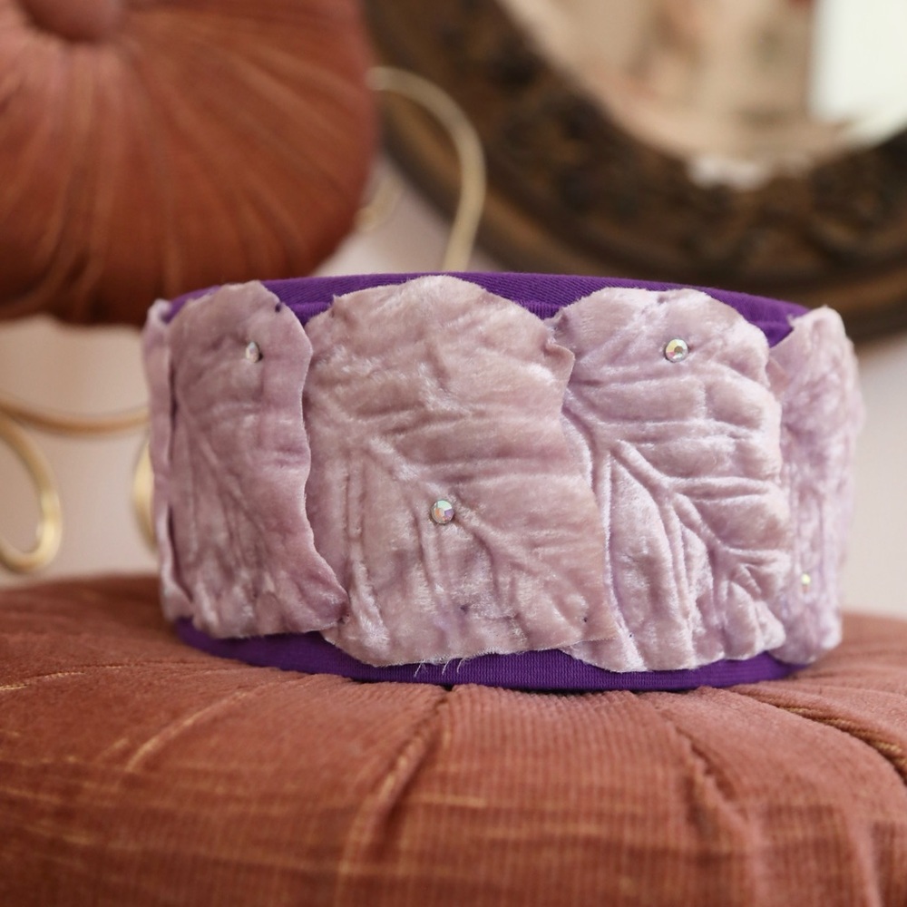 Vintage 60s Pillbox Hat Purple Lavender Velvet Rhinestone Leaves